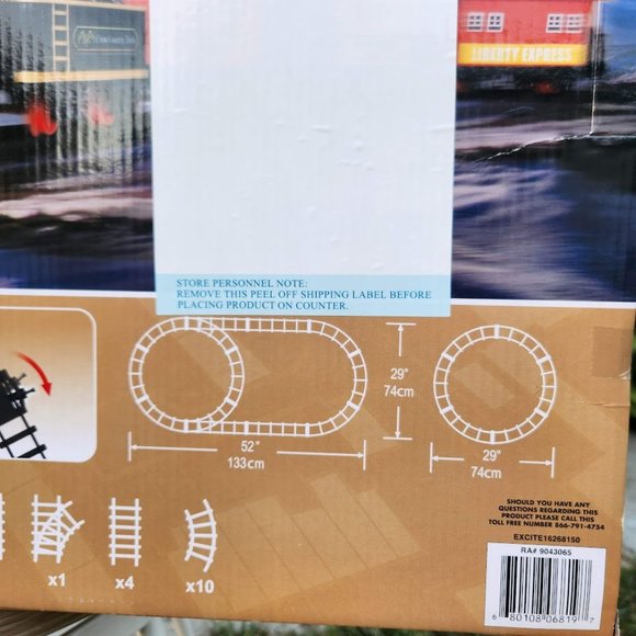 NEW Christmas Train Set 6 Car Locomotive Electronic Train Set Battery Operated - Picture 10 of 13